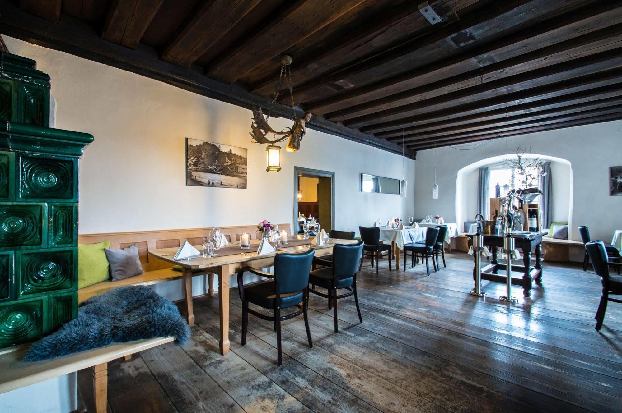 Hotel Schloss Neuburg - Hoftaferne Neuburg am Inn Dış mekan fotoğraf